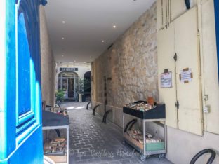 Tucked away alley leading to La Galcante