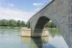 avignon pont benezet up close