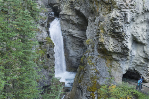 johnston canyon lower falls and cave